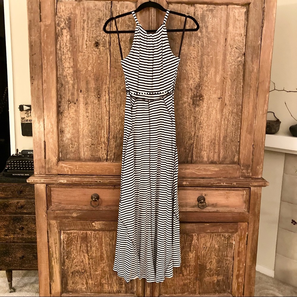 GAP ASYMMETRICAL HEM BLACK/WHITE STRIPED MAXI DRESS—LIKE-NEW, WORN ONCE!!! - Picture 2 of 5